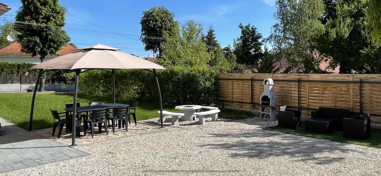 City Apartman Balatonfoldvar Exterior photo
